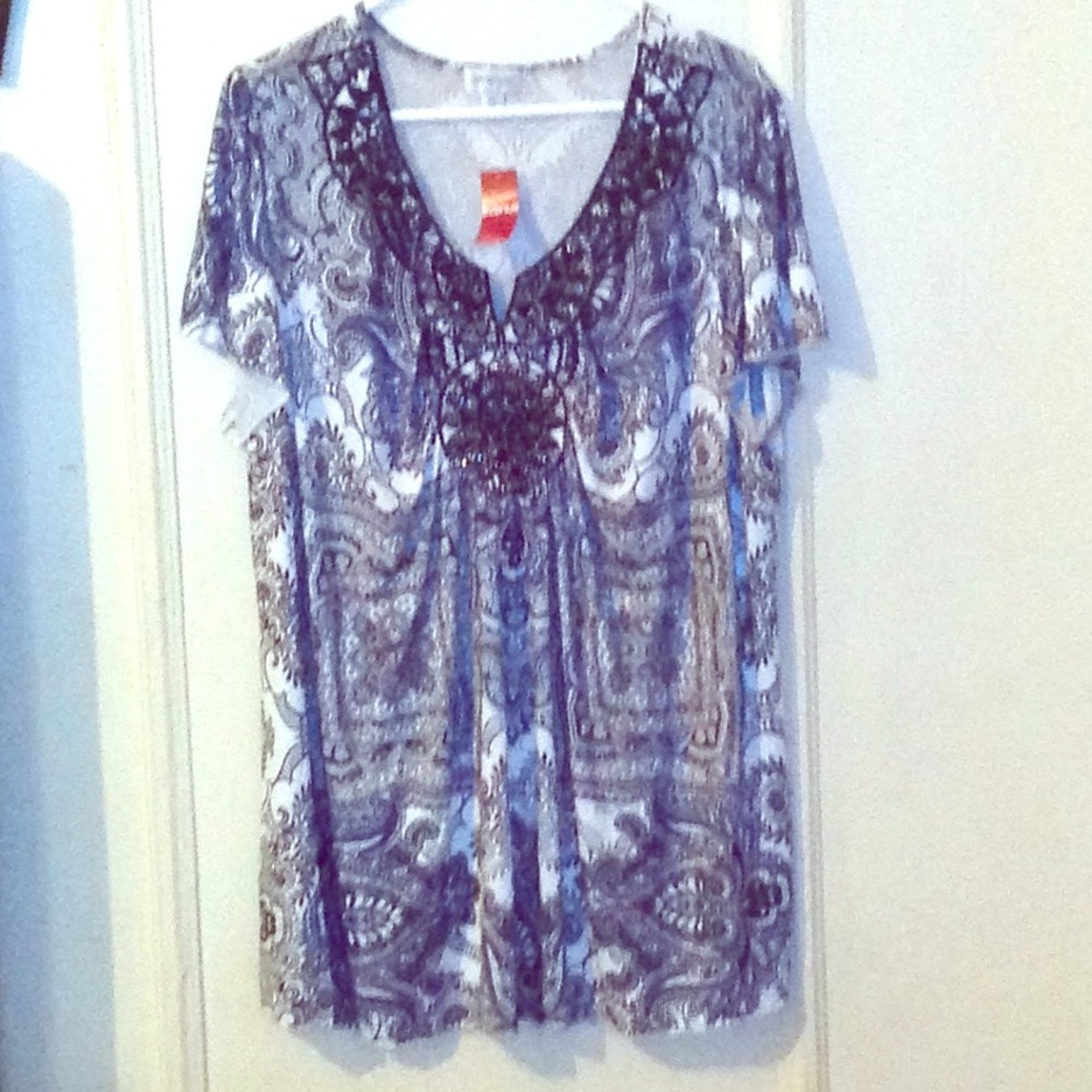 Avenue top black/white/blue